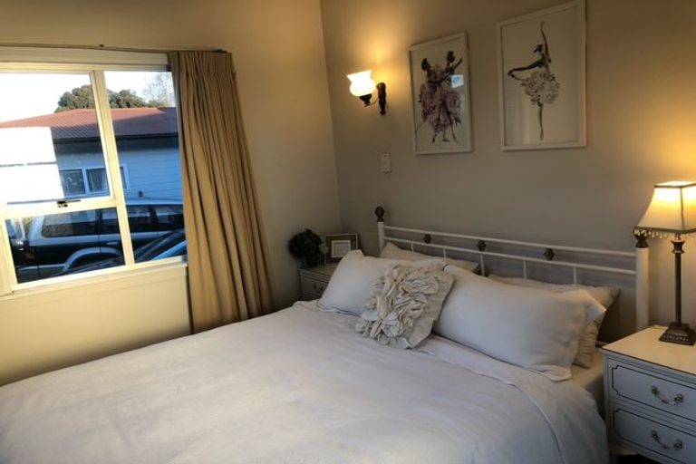 Photo of property in 39a Napier Road, Havelock North, 4130