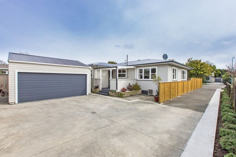 Photo of property in 4 Woodstock Place, Hokowhitu, Palmerston North, 4410