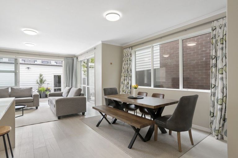 Photo of property in 2 Kotuku Lane, Hobsonville, Auckland, 0616