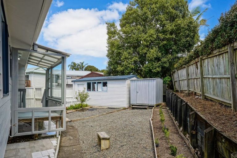 Photo of property in 5/7 Duncan Avenue, Te Atatu South, Auckland, 0610