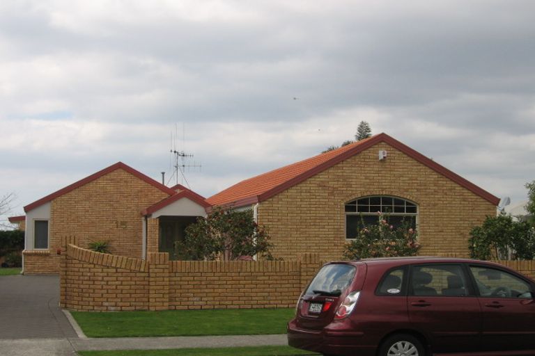 Photo of property in 15 Plateau Heights, Mount Maunganui, 3116