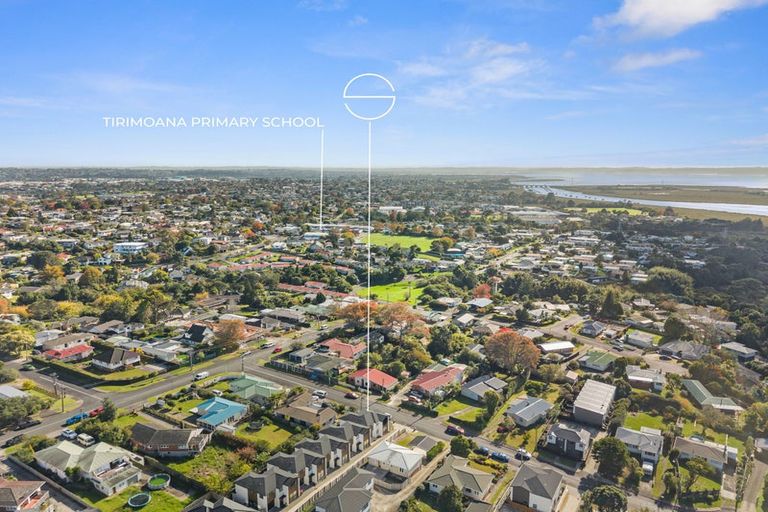 Photo of property in 1b Valron Road, Te Atatu South, Auckland, 0602