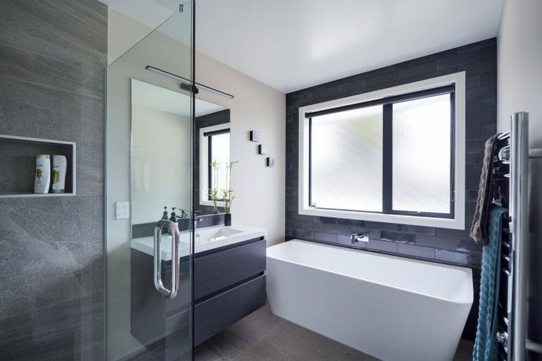 Photo of property in 32 Lumsden Drive, Waikiwi, Invercargill, 9810