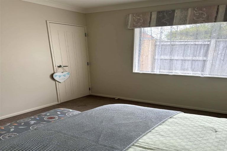 Photo of property in 42 Peter Hall Drive, Kelvin Grove, Palmerston North, 4414