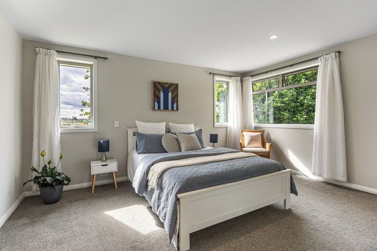 Photo of property in 6a Moera Place, Stanmore Bay, Whangaparaoa, 0932