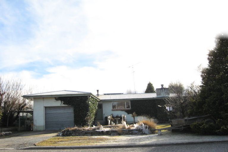 Photo of property in 33 Fraser Avenue, Ranfurly, 9332