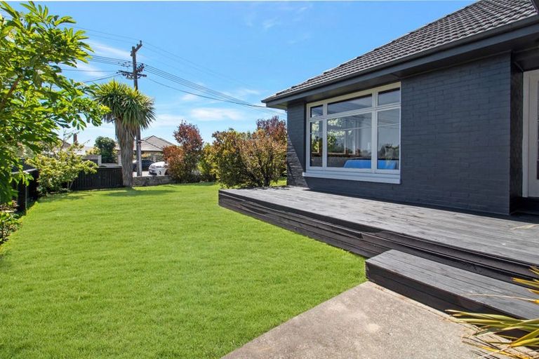 Photo of property in 11 Craven Street, Sockburn, Christchurch, 8042