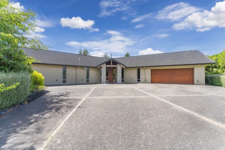 Photo of property in 5 Cameron Drive, Acacia Bay, Taupo, 3385