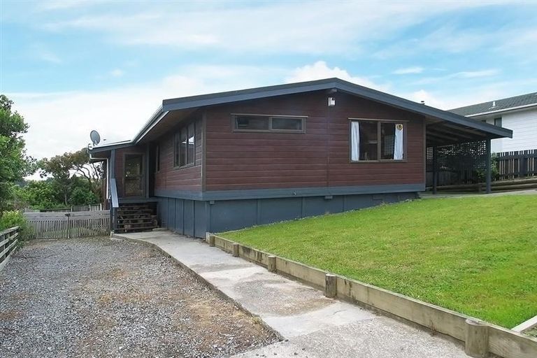 Photo of property in 52 Mercury Way, Whitby, Porirua, 5024