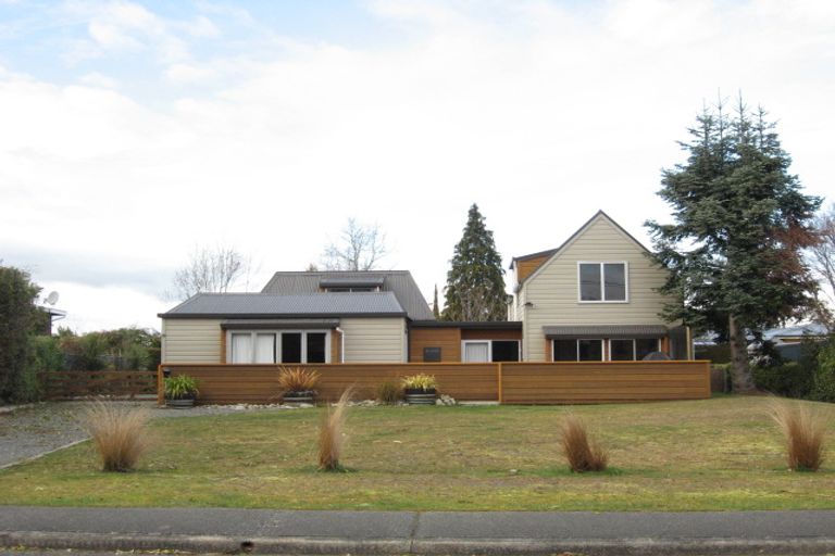 Photo of property in 32 Matai Street, Te Anau, 9600