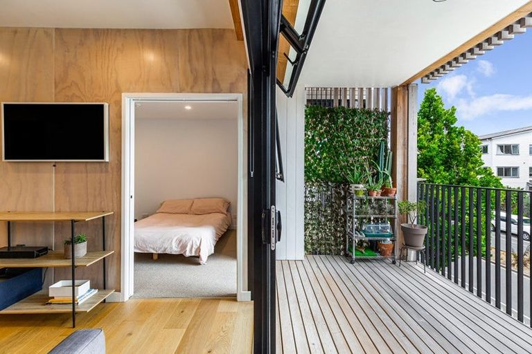 Photo of property in 6/167 Hobsonville Point Road, Hobsonville, Auckland, 0616