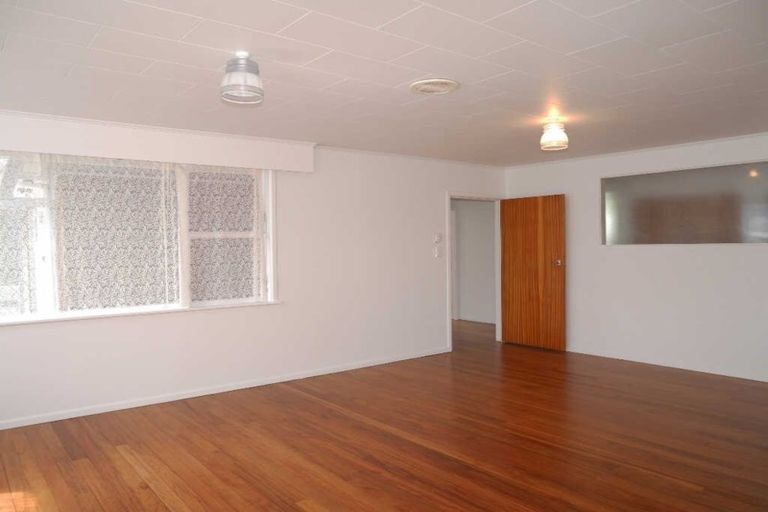 Photo of property in 12 Kowhai Grove, Raumati Beach, Paraparaumu, 5032