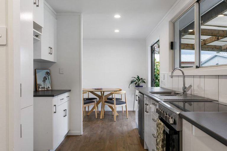 Photo of property in 10 Campion Road, Riverdale, Gisborne, 4010