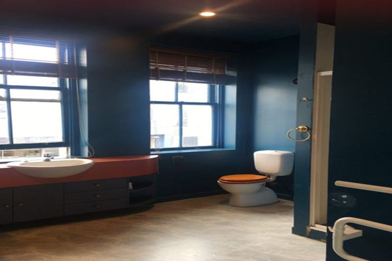 Photo of property in 2/2 King Street, Mount Cook, Wellington, 6021