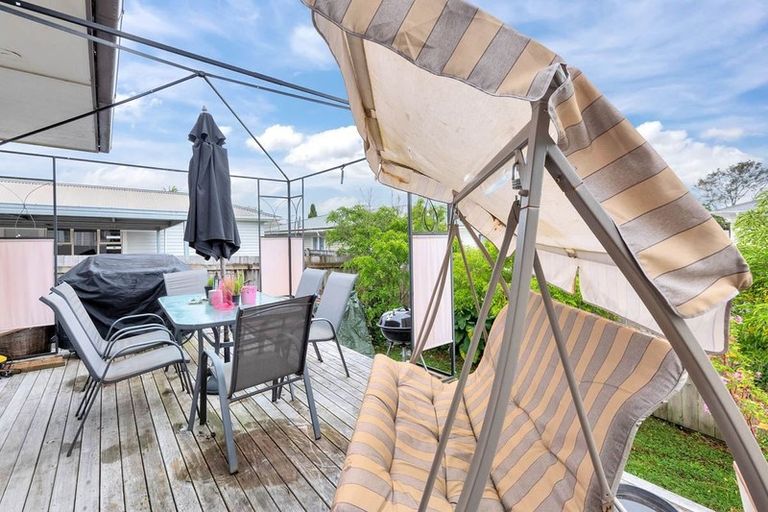 Photo of property in 5b Barbary Avenue, Kelston, Auckland, 0602