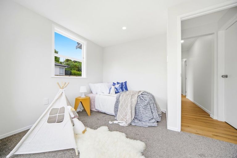 Photo of property in 11 Juniper Road, Sunnynook, Auckland, 0620
