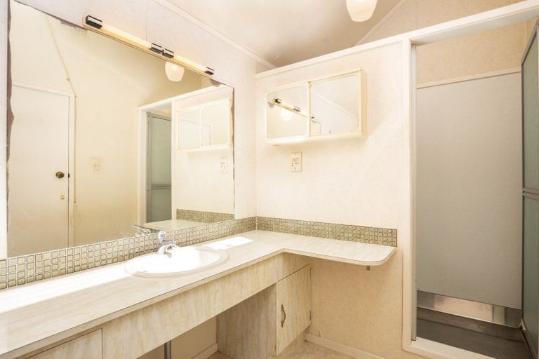 Photo of property in 14 Scott Street, Moturoa, New Plymouth, 4310