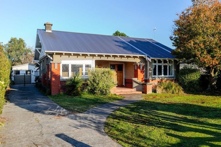 Photo of property in 8 Annandale Avenue, Takaro, Palmerston North, 4410