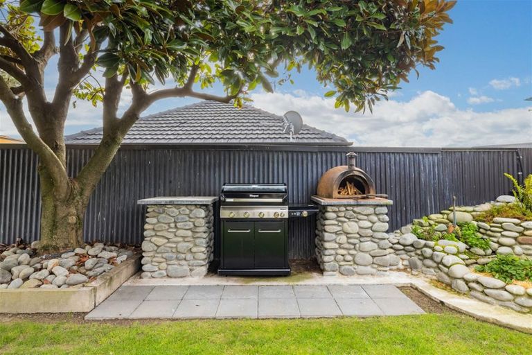 Photo of property in 409 Breezes Road, Aranui, Christchurch, 8061