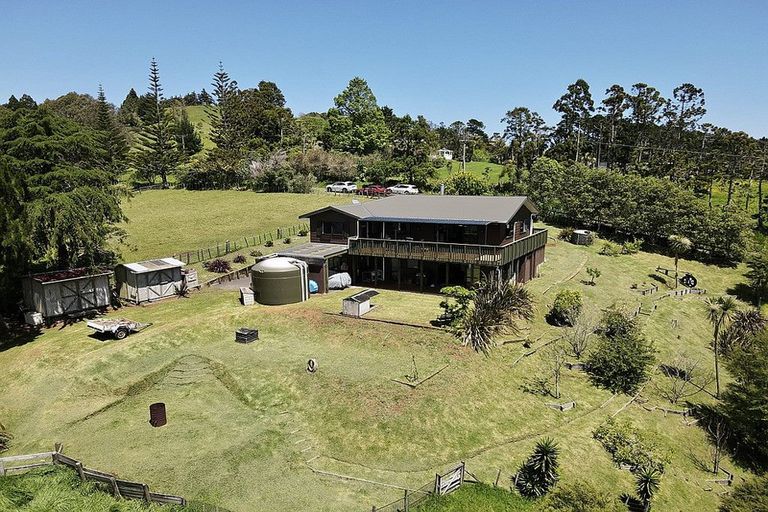 Photo of property in 394a Wairere Road, Waitakere, Auckland, 0782