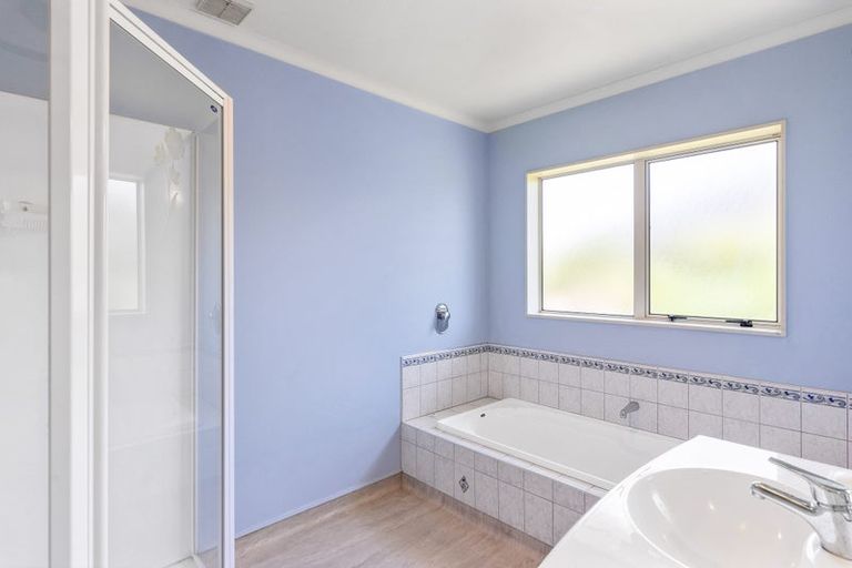 Photo of property in 114d Arawhata Road, Paraparaumu, 5032