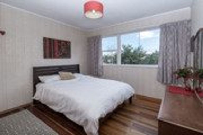 Photo of property in 8 Pooley Street, Pakuranga Heights, Auckland, 2010