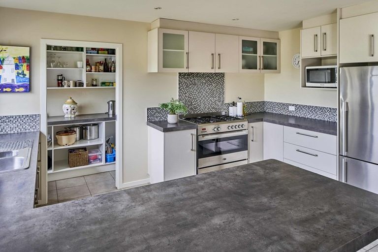 Photo of property in 4 Sunflower Close, Camborne, Porirua, 5026