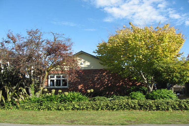 Photo of property in 45 Bryndwr Road, Fendalton, Christchurch, 8052