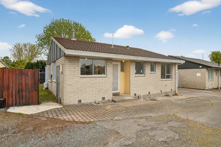 Photo of property in 1/72a Cuffs Road, Wainoni, Christchurch, 8061