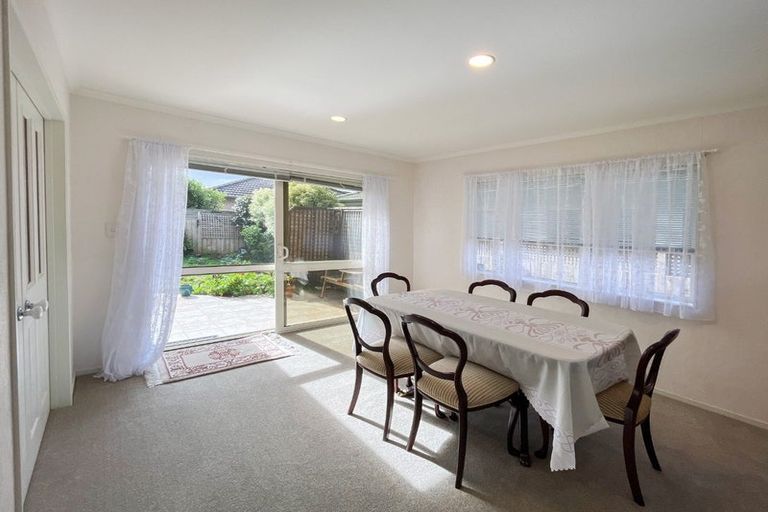 Photo of property in 12 Dan Tori Place, Orewa, 0931