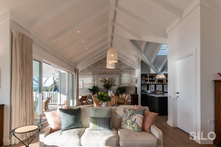 Photo of property in 41 Ocean View Road, Hatfields Beach, Orewa, 0931