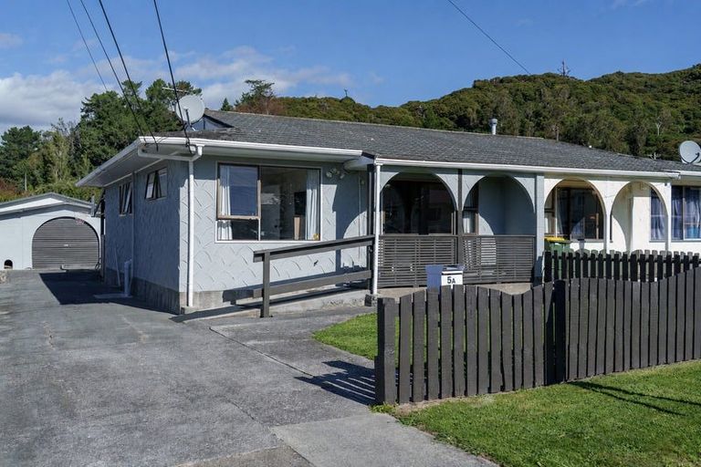 Photo of property in 5a Maire Street, Wainuiomata, Lower Hutt, 5014