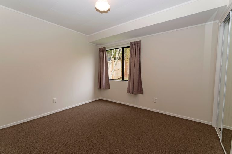 Photo of property in 2/7 Maywood Crescent, Glen Eden, Auckland, 0602