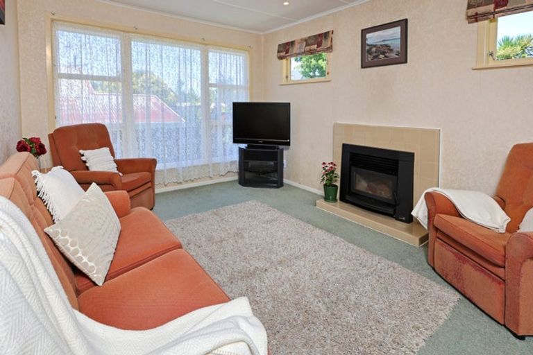 Photo of property in 3 Tracey Terrace, Te Atatu South, Auckland, 0602