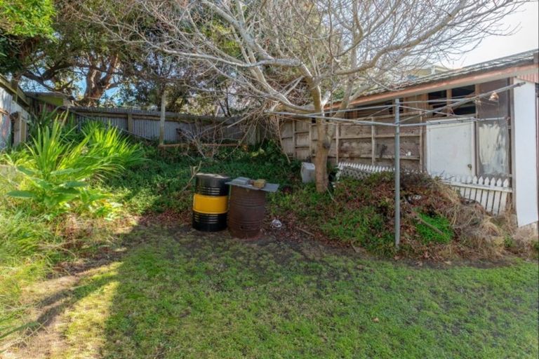Photo of property in 50 Seaview Road, Paraparaumu Beach, Paraparaumu, 5032