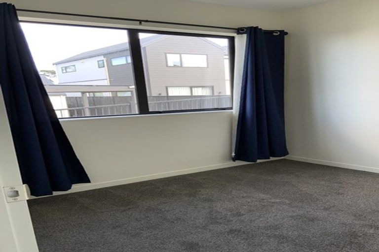 Photo of property in 4 Joseph Kokich Avenue, Swanson, Auckland, 0614