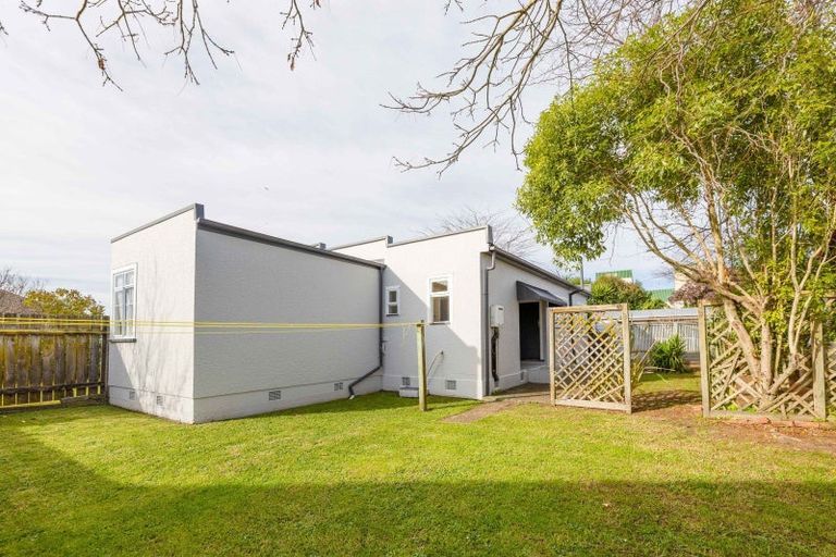 Photo of property in 15 Kauri Street, Roslyn, Palmerston North, 4414