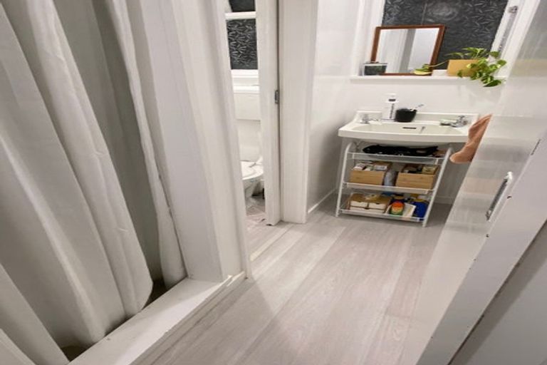 Photo of property in 74 Mitchell Street, Brooklyn, Wellington, 6021