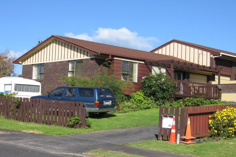 Photo of property in 1/13 Courant Place, Clover Park, Auckland, 2019