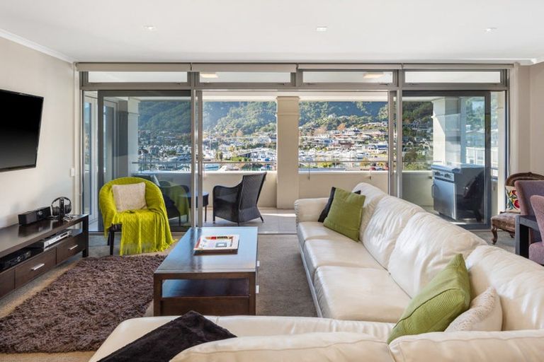 Photo of property in Oxleys Rock Apartments, 401/6 London Quay, Picton, 7220