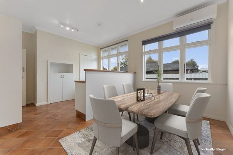 Photo of property in 32 Karina Terrace, Roslyn, Palmerston North, 4414