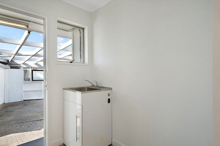 Photo of property in 4 Serrano Place, Clover Park, Auckland, 2023