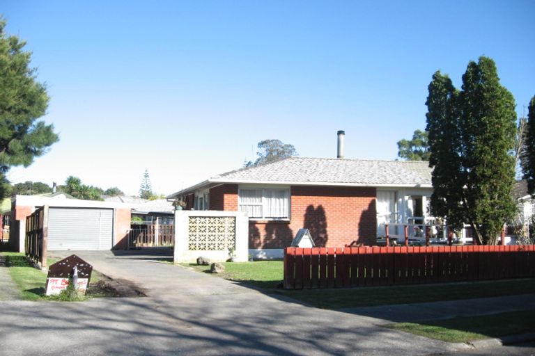 Photo of property in 15 Burndale Terrace, Manurewa, Auckland, 2102