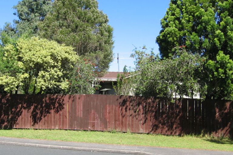 Photo of property in 71 Oreil Avenue, West Harbour, Auckland, 0618