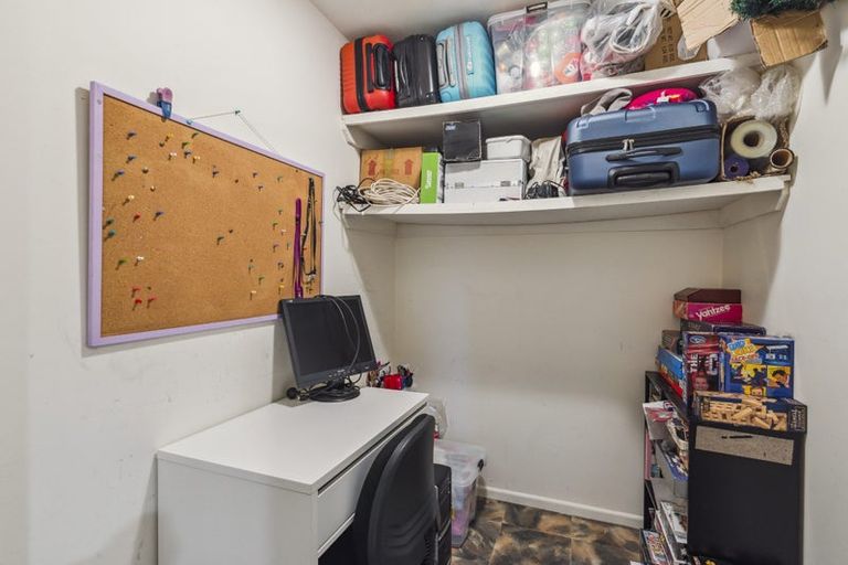 Photo of property in 8 Leigh Place, Paraparaumu Beach, Paraparaumu, 5032