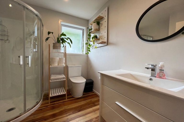 Photo of property in 82 Glen Marine Parade, Glendene, Auckland, 0602