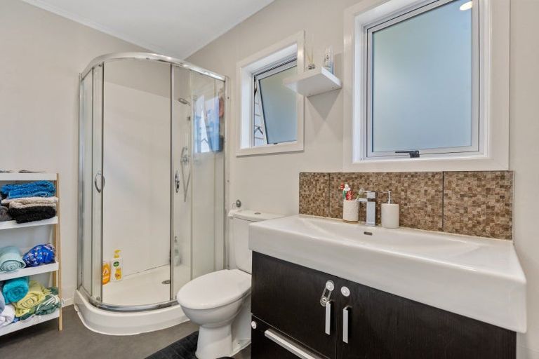 Photo of property in 7 Penrith Street, Westown, New Plymouth, 4310