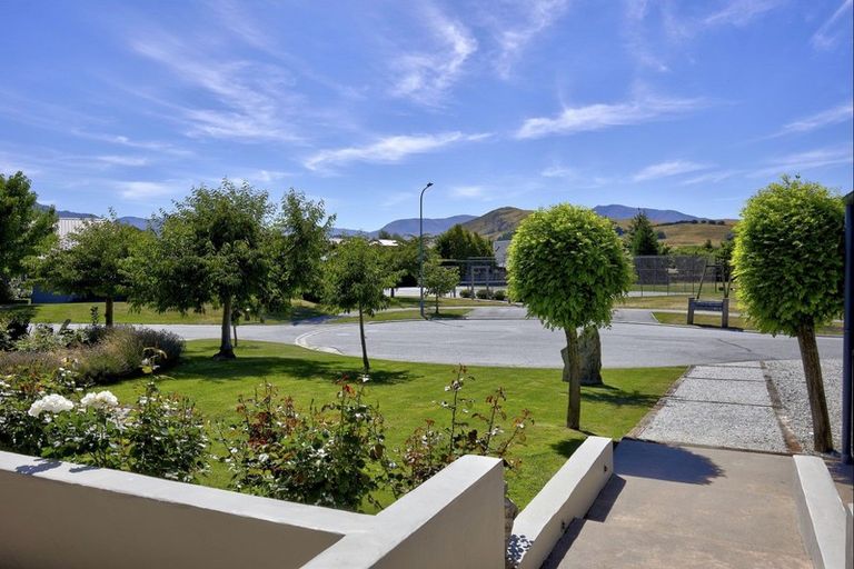 Photo of property in 7 Gretton Way, Lower Shotover, Queenstown, 9371