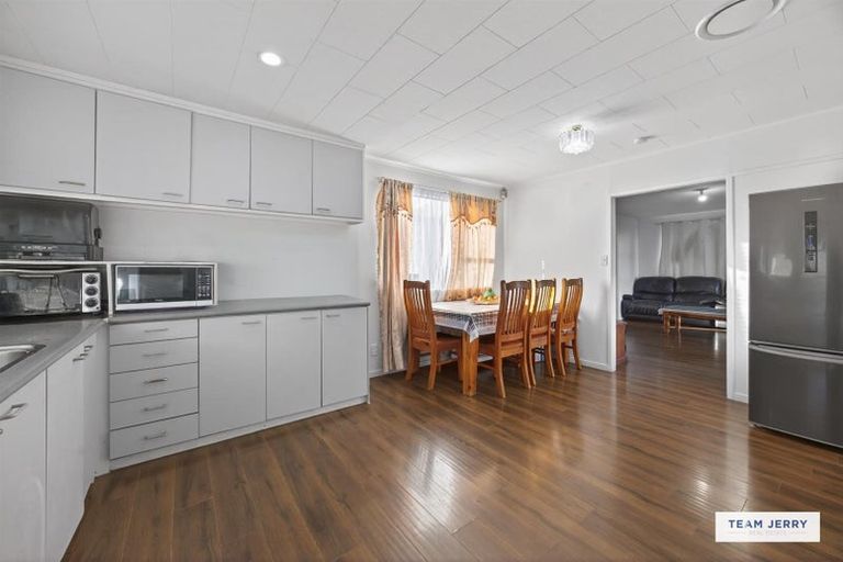 Photo of property in 9 Shalimar Place, Clover Park, Auckland, 2019