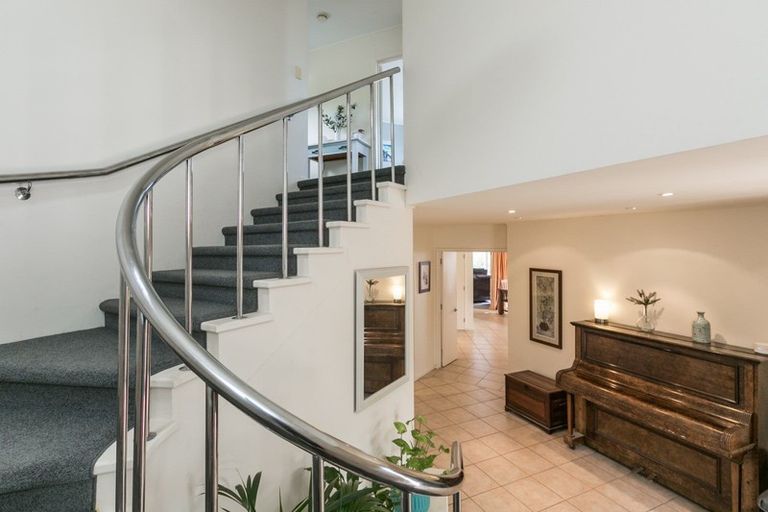 Photo of property in 15 Woodford Heights, Havelock North, 4130